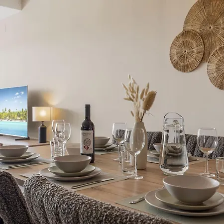 Vivi Homes - Buena Vida Family With Views, Pool & Gym * Estepona