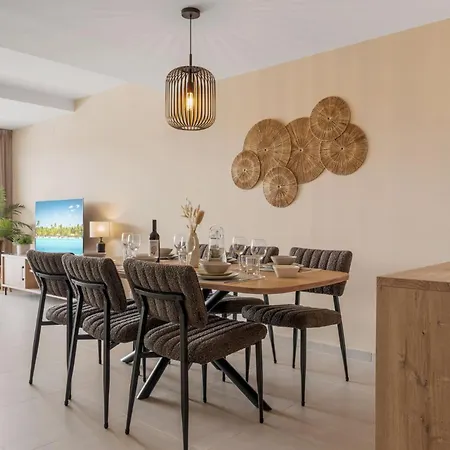 Apartmán Vivi Homes - Buena Vida Family With Views, Pool & Gym *