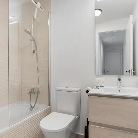 Vivi Homes - Buena Vida Family With Views, Pool & Gym Estepona