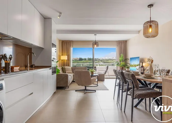 Vivi Homes - Buena Vida Family With Views, Pool & Gym *