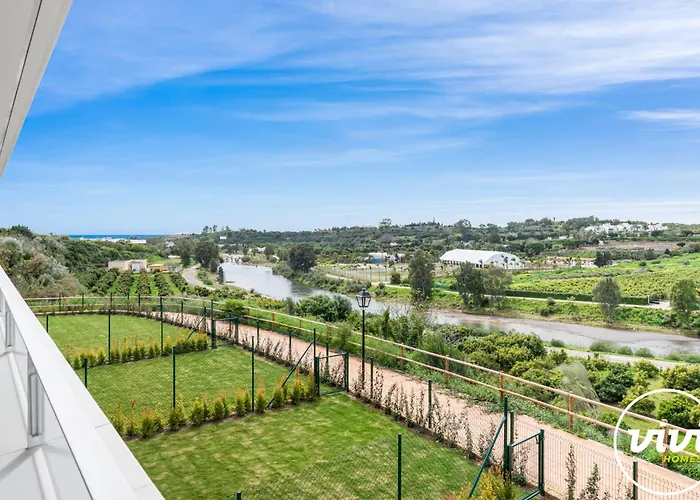 Vivi Homes - Buena Vida Family With Views, Pool & Gym